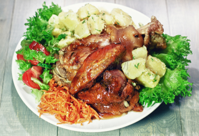 指节,烤猪肉,餐具,葡萄酒,格子烤肉,胡萝卜,煮食,水平画幅,古典式,精制土豆