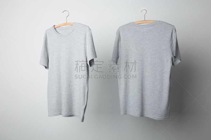 t恤,灰色,轻蔑的,正下方视角,英文字母t,衣架,折叠的,男女通用,正面视角,留白