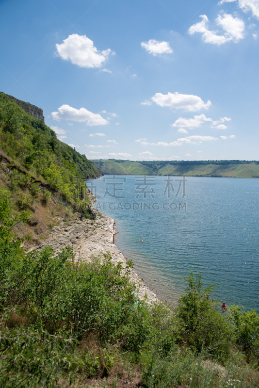 都市风景,河流,垂直画幅,水,天空,沟壑,旅行者,夏天,湖,草