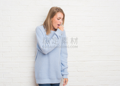 砖墙,支气管炎,健康保健,青年女人,症状,白色,概念,自然美,感冒,咳嗽