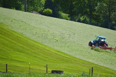 农业活动,草地,水平画幅,干草耙,户外,拖拉机,摄影