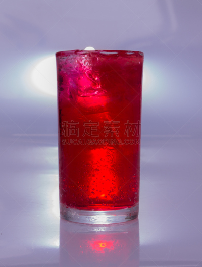 红色,苏打水,垂直画幅,葡萄酒,玻璃,鸡尾酒,含酒精饮料,果汁,阴影,饮料