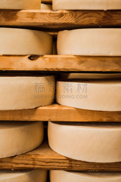 奶酪,溢价,酒窖,乳品厂,科门特奶酪,格鲁耶尔干酪,弗朗什孔泰,未成熟的,乳牛场,支架