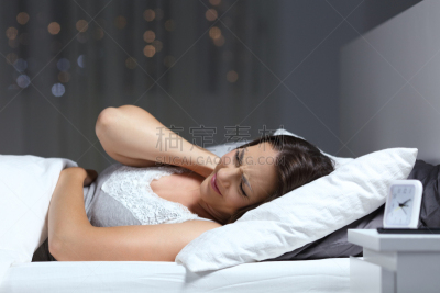 痛苦,床,女人,纤维肌痛,室内过夜,暗色,舒服,顾客,面部扭曲,情绪压力
