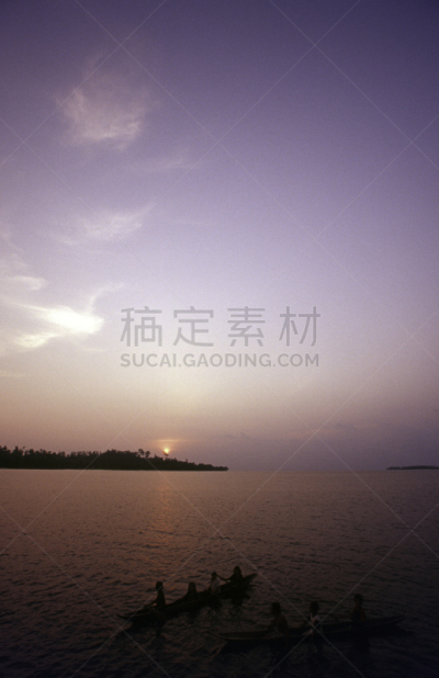 塔娃依群岛,印度尼西亚,西苏门答腊省,独木舟,自然,垂直画幅,水,印度洋,户外,日落