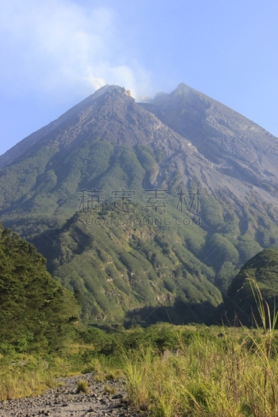 日惹特区,墨拉皮火山,印度尼西亚,垂直画幅,爪哇,旅游目的地,中爪哇省,无人,早晨,山脉