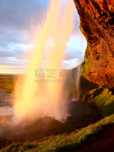 冰岛国,塞里雅兰瀑布,seljalandsfoss waterfall,垂直画幅,野地,地形,瀑布,无人,黄昏,户外
