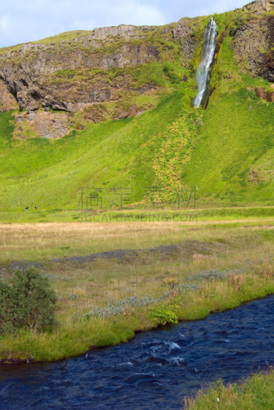 seljalandsfoss waterfall,冰岛国,国内著名景点,环境,草,雷雨,河流,石头,瀑布,户外
