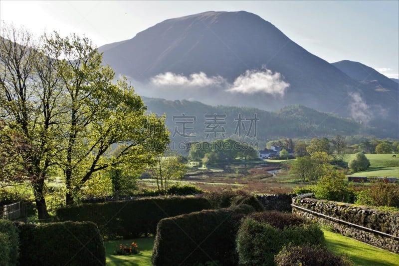 大盖博山,雾,春天,巴特米尔湖,英格兰湖区,草垛,早晨,,在上面,天空