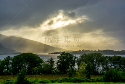 麦克劳斯湖,爱尔兰共和国,奇尔艾尼省立公园,水,水平画幅,山,无人,曙暮光,户外,湖