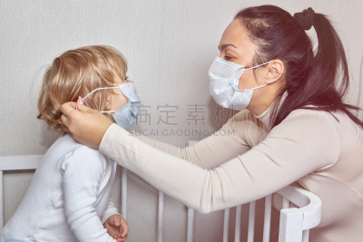 母亲,儿童,穿衣服,女儿,独生子女家庭,健康保健,药,家庭,癌症