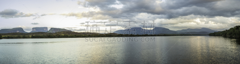 全景,委内瑞拉,山,三只动物,在上面,云景,热带气候,云,植物,河流