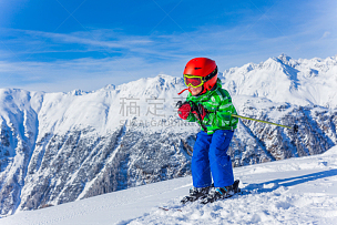 男孩,滑雪运动,幸福,水平画幅,雪,户外,白人,知识,运动,冬天