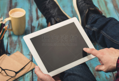 手,药丸,白色,男性,留白,触控板,办公室,笔记本电脑,水平画幅,小企业