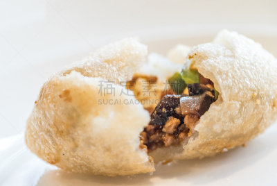 饺子,烧烤猪肉,庞洛克,点心,炸制食物,餐具,水平画幅,无人,职权,膳食