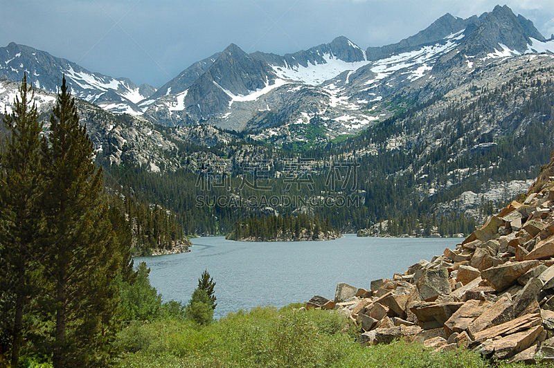 湖,山,高大的,内华达安达卢西亚山脉,气泵,加利福尼亚内华达山脉,自然,水,松树,水平画幅