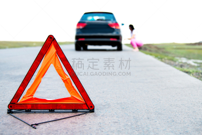三角形,红色,标志,在活动中,三角警示架,路边救援,危险标志,汽车抛锚,紧急出口标志