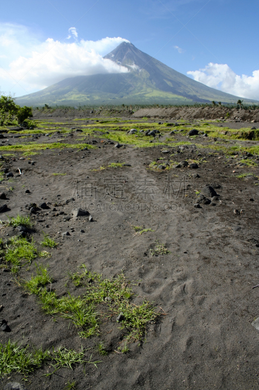 马尔地马荣火山,菲律宾,火山,垂直画幅,天空,无人,户外,烟,活力,东南亚