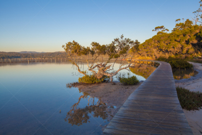 木板路,merimbula,澳大利亚,维多利亚州,湖,天空,度假胜地,水平画幅,无人,海港
