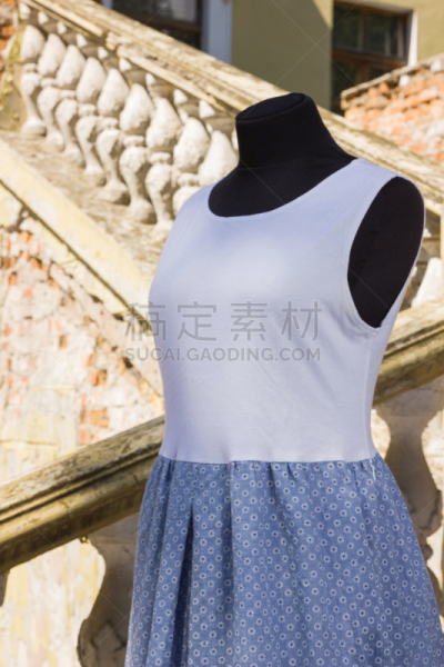 留白,纺织品,夏天,沙拉芬传统服饰,白色,人造模特,背景,毛衣,自然,长裙