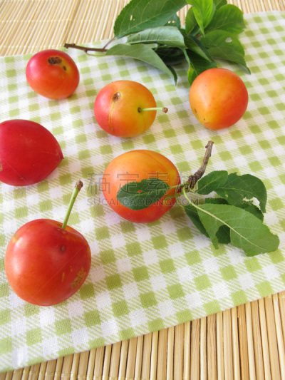 红色,李子,樱桃,blireiana plum,黄香李,垂直画幅,水果,无人,2015年,摄影