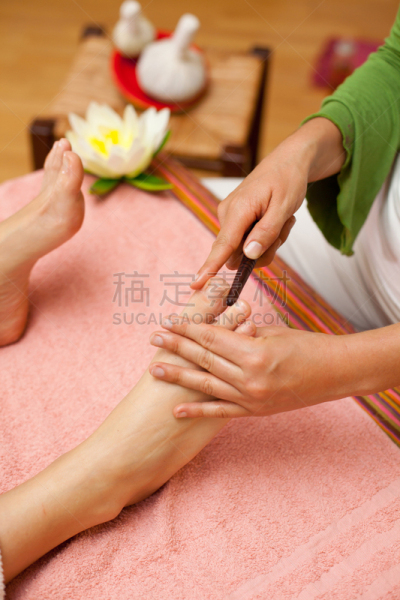 脚部按摩,垂直画幅,替代疗法,辅导讲座,spa美容,儿童,身体状况,节日,仅儿童
