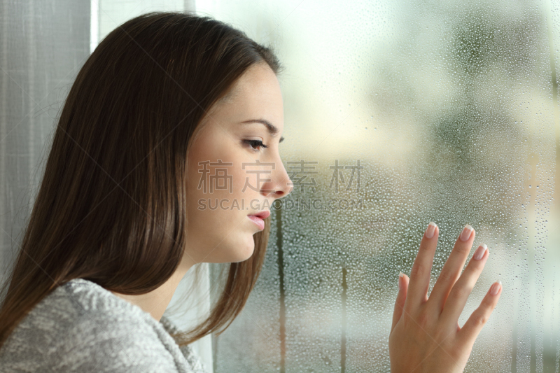 看,雨,窗户,女人,沮丧,青少年,青春期,悲痛,水平画幅,情绪压力