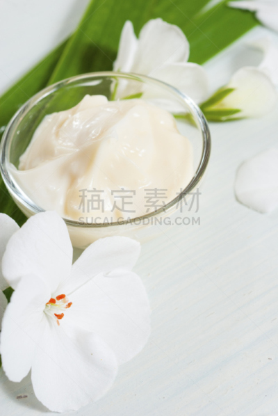 润肤露,垂直画幅,留白,无人,spa美容,奶油,抗痘护理露,乡村风格,化妆用品,明亮