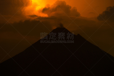 火山,阿雷纳火山,火山喷口,火山地形,天空,暴风雨,洛矶山脉,水平画幅,山,夜晚