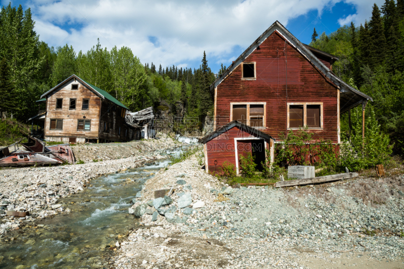 阿拉斯加,河流,两只动物,建筑体,一个物体,肯尼科特冰川,kennecott,废城,铜矿,拆毁的