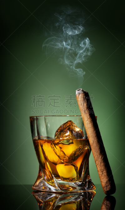 雪茄,威士忌,绿色,干邑地区,白兰地酒杯,哈瓦那,白兰地,利口酒,垂直画幅,古老的