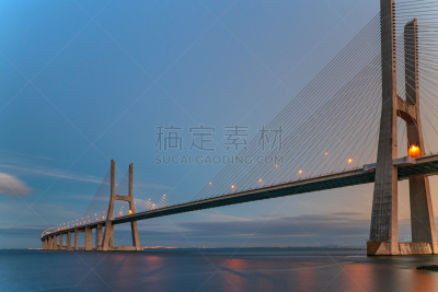 瓦斯科·达·伽马大桥,里斯本,商务,现代,喷泉,河流,散步道,户外,天空,建筑