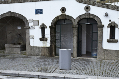 饮水喷泉,公共厕所,阿玛兰蒂,水位线,水,水平画幅,建筑,喷泉,浴室,人