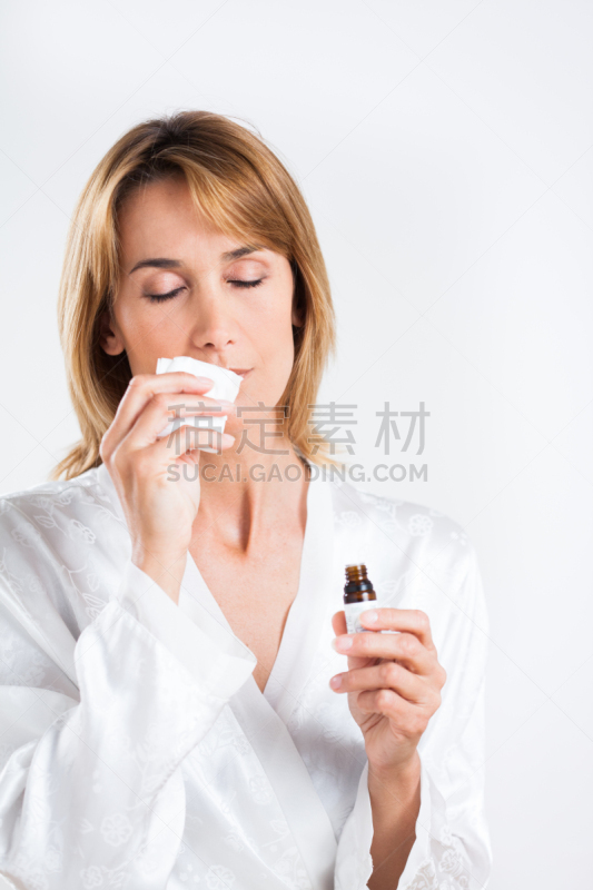 女人,香熏油,美,仅一个女人,30到39岁,纸巾,健康,待遇,仅成年人