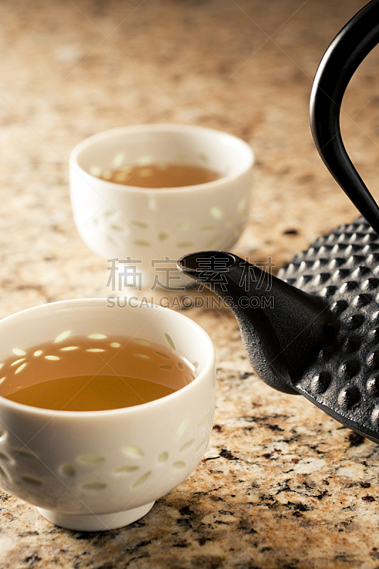 茶杯,日本钢茶壶,垂直画幅,褐色,无人,饮料,黑色,室内,茶,液体
