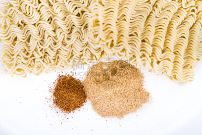 研磨食品,生食,特写,不健康食物,紧迫,不雅的,钠,日本拉面,味精,水平画幅