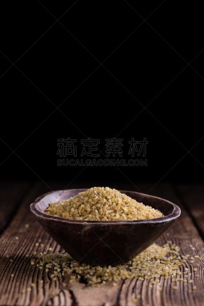干小麦,生食,背景,木制,粗麦食物,垂直画幅,素食,干花,干的,特写
