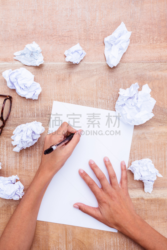 看风景,特写,纸球,方格纸,废纸团,白昼,书页,空的,球,空白的