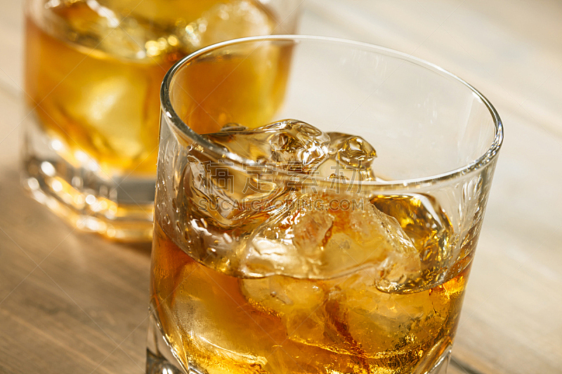 威士忌,白兰地,褐色,水平画幅,玻璃杯,含酒精饮料,冰,饮料,娱乐俱乐部,冰块