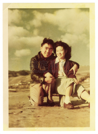 青年人,海滩,异性恋,1946,转移打印,皮斯摩海滩,1940年至1949年,苍白的头发,自动后期制作过滤器,垂直画幅