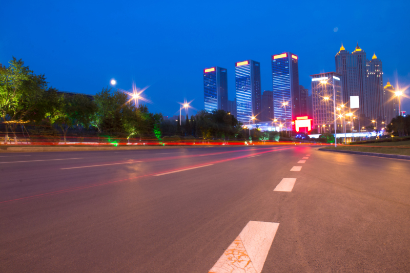 光,运动跑道,水平画幅,夜晚,无人,陆用车,交通,户外,都市风景,小路预览效果