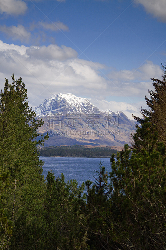 思李欧克山,马瑞湖,垂直画幅,山,雪,无人,苏格兰,户外,湖,彩色图片