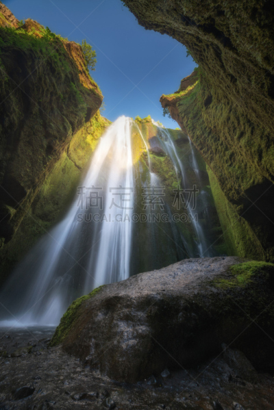 瀑布,洞穴,seljalandsfoss waterfall,自然,垂直画幅,天空,寒冷,地形,岩石,无人