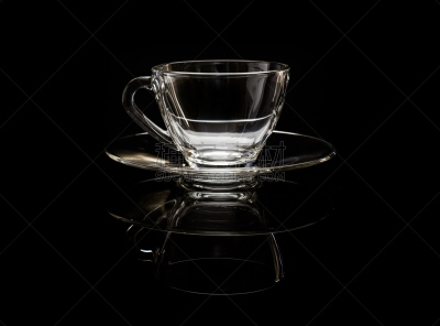 空杯子,杯,黑色背景,水,水平画幅,无人,白兰地,玻璃,玻璃杯,布兰蒂诺维德