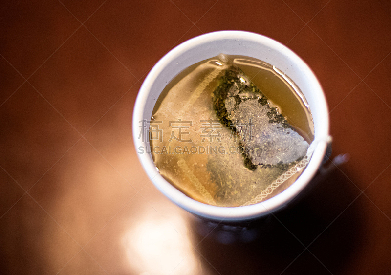杯,绿茶,水平画幅,玻璃,含酒精饮料,夏天,偏远的,饮料,特写,仅一朵花