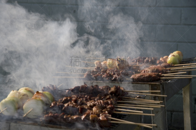 串肉签,烤肉架,炙,钳夹,水平画幅,膳食,夏天,户外,烟,肉