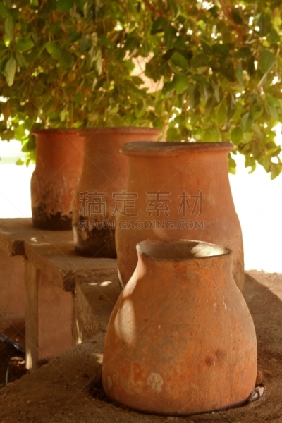 双耳罐,水壶,垂直画幅,沙漠绿洲,无人,水管,泉,灌溉设备,维管束,撒哈拉沙漠