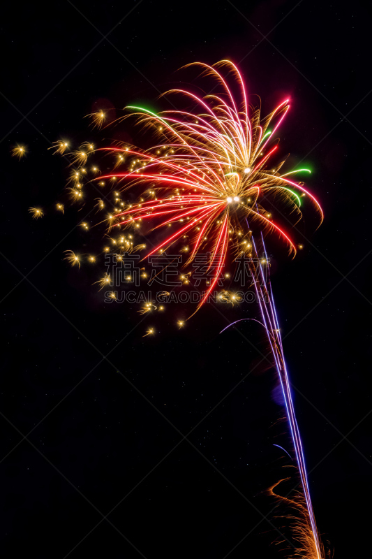 焰火,色彩鲜艳,一周年纪念日,垂直画幅,天空,夜晚,明亮,新年,新年前夕,星形