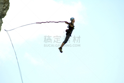 蹦极,弹力绳,定点跳伞,跳崖,连身服,跳伞运动,自由落体,水平画幅,风险,户外