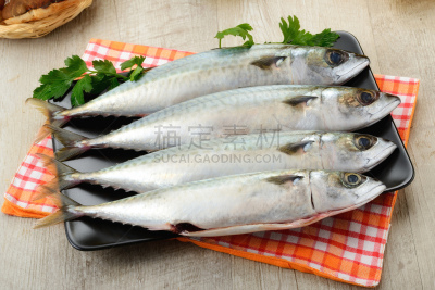 生食,鱼类,鲭鱼,尾鳍,动物嘴,海产,动物身体部位,野外动物,豆腐,烹调